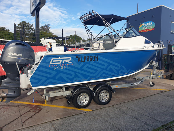 Gulf Runner 590 Fishing Cuddy