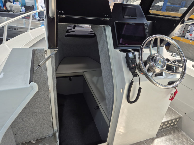 Yellowfin 6200 Centre Cabin - 2023 model