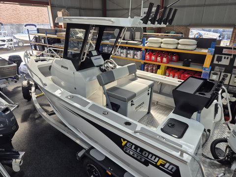 Yellowfin 6200 Centre Cabin - 2023 model