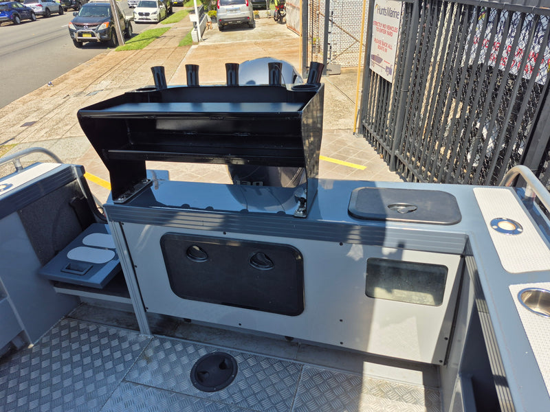 Yellowfin 5800 Centre Console